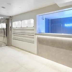 ** Hotel Shinjuku N.u.t.s Japon