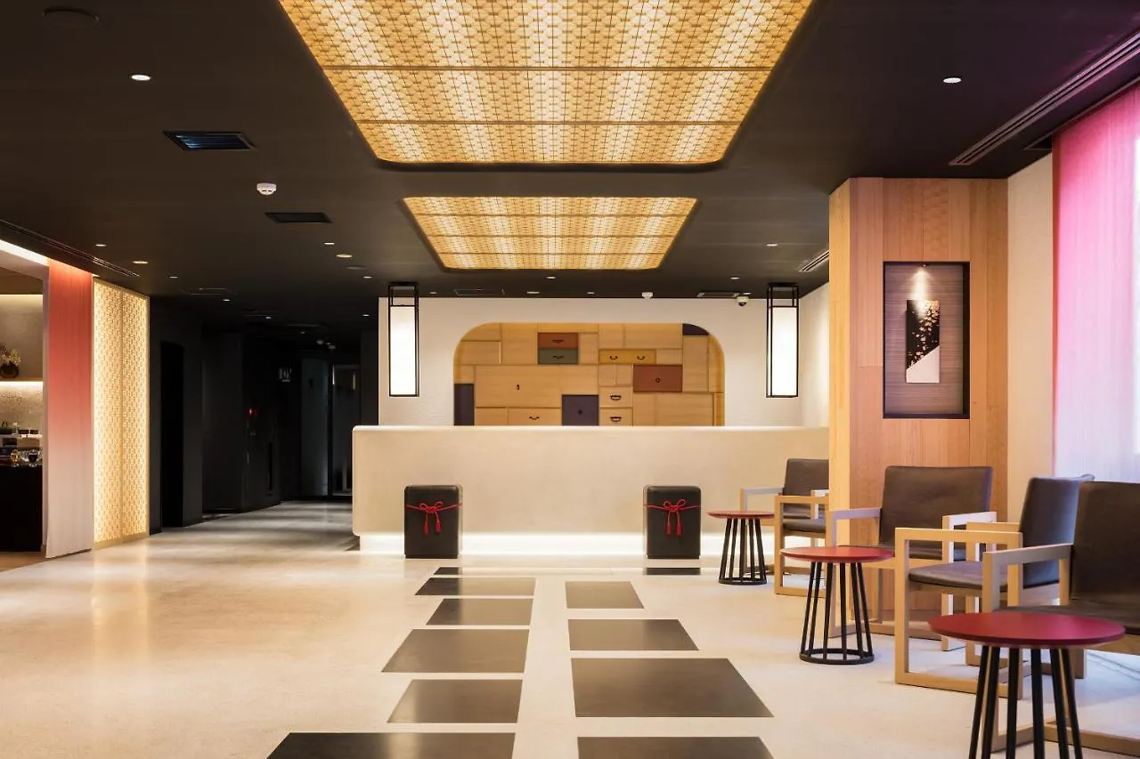 Nest Hotel Kyoto Shijo Karasuma 3*,
