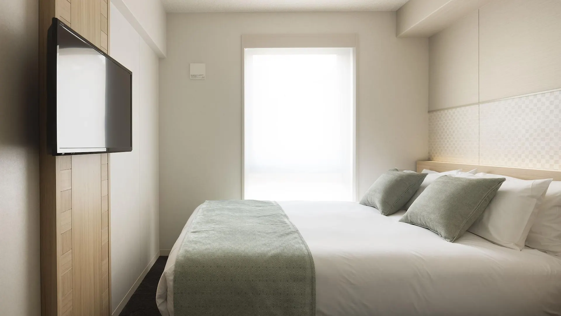 Nest Hotel Kyoto Shijo Karasuma 3*,